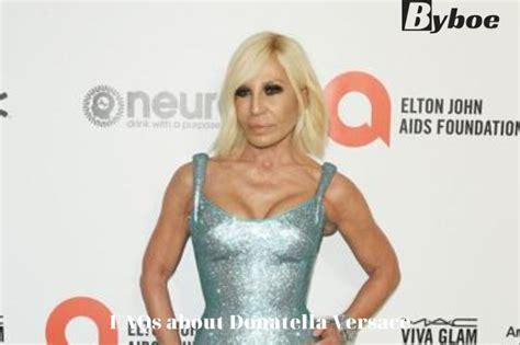 does donatella still own versace.